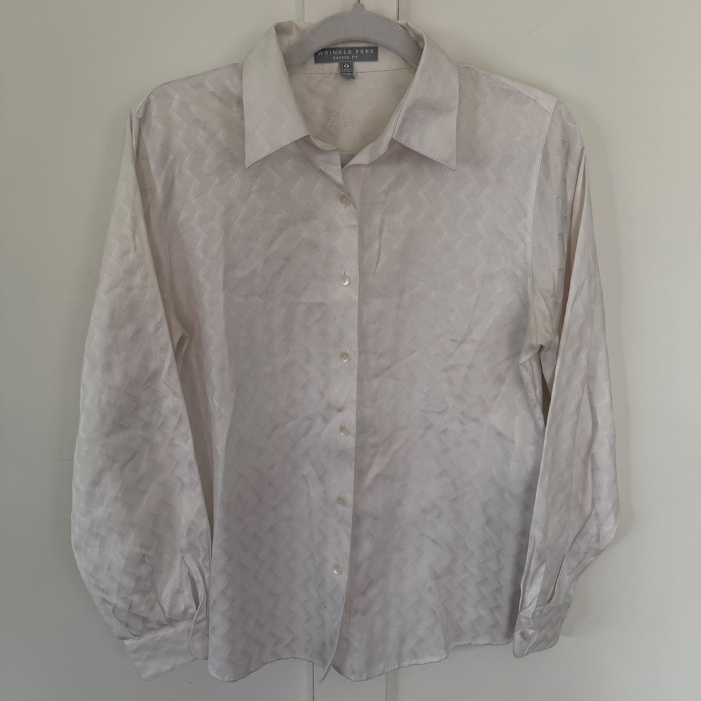 Foxcroft Women's Shaped Fit Wrinkle Free White Button Down Shirt Dobby‎ Weave 8